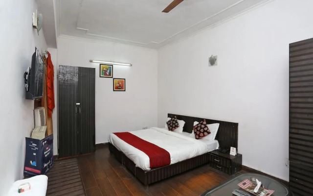 Oyo 12805 Sunrise House