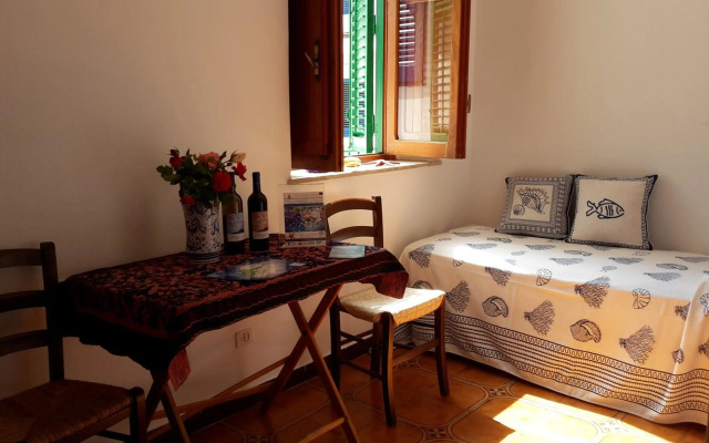 Ustica Tour Apartments and Villas