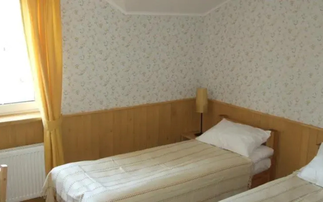 Holiday Home F&F