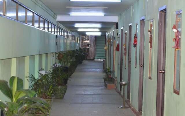 Tha Ha Zar Ta Hotel