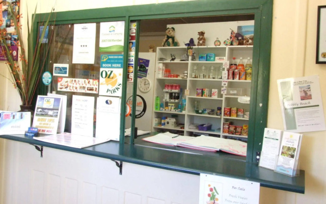 Batemans Bay Holiday Park - Hostel