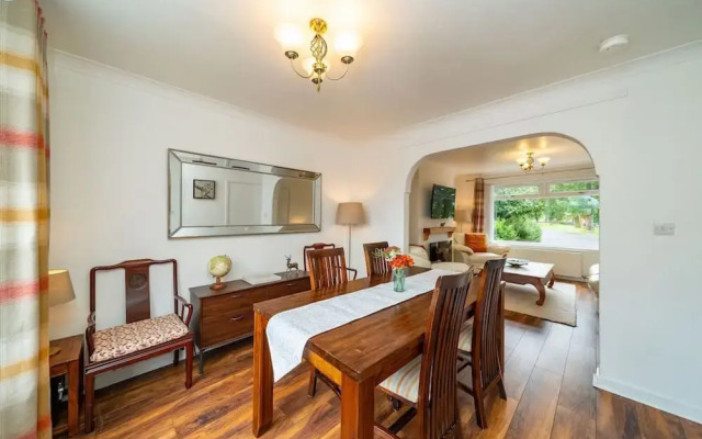 Jocks - Perfectly Placed Parklands Apartment