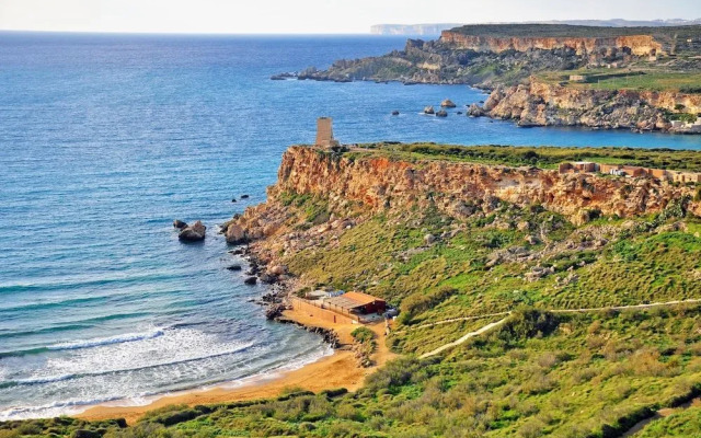 Merill Pool and Sea, charming Apart 1