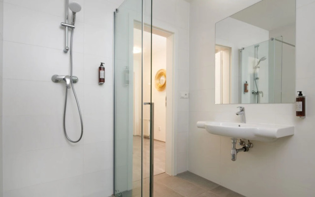 VN48 Suites by Adrez Living