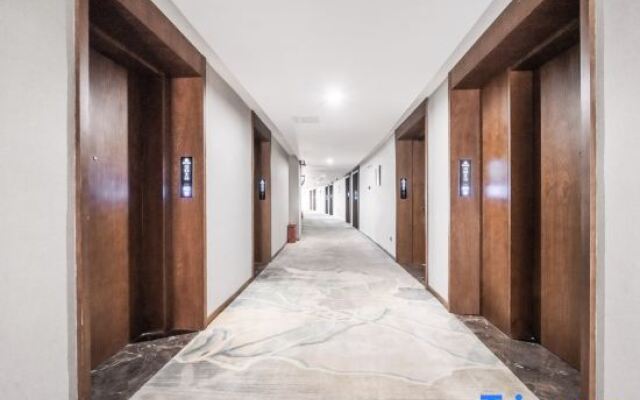 The Yi hotel