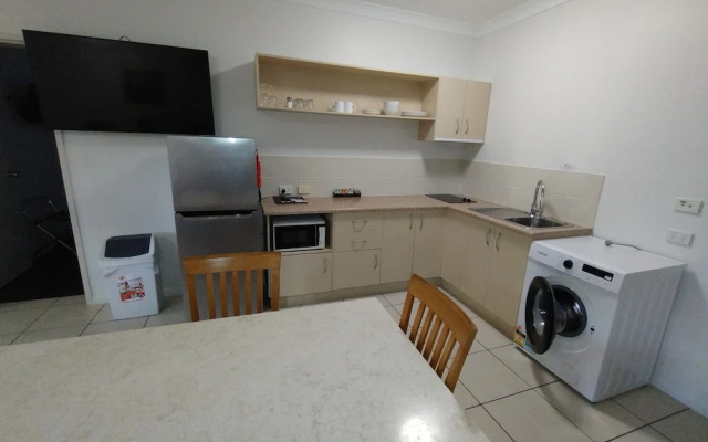 Cascade Motel In Townsville