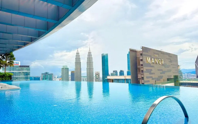 Dorsett Residence by crystal