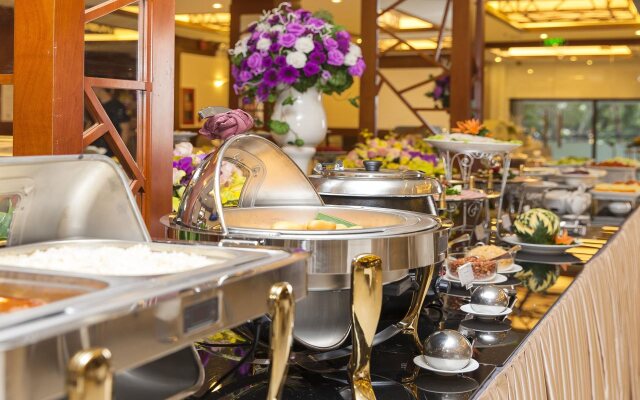 Vien Dong Hotel