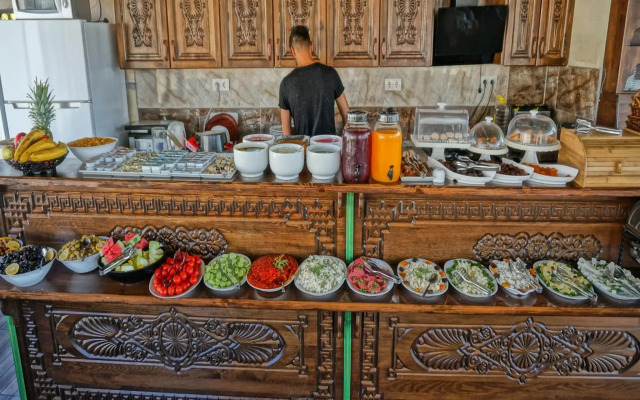 Milat Cave Hotel