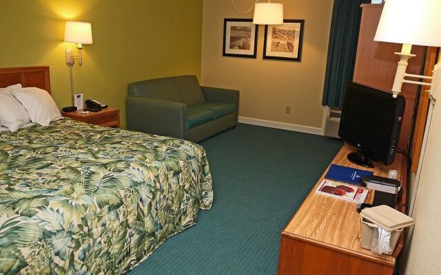 Ocean Sands Beach Boutique Inn - Stay At the Beach