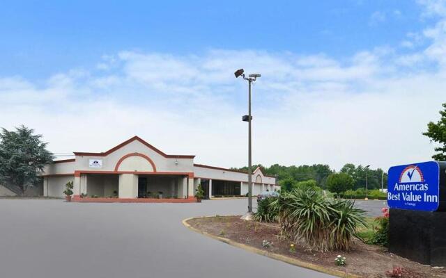 Red Carpet Inn & Suites