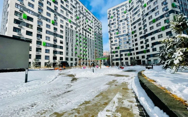 Apartment North on the street of Pioneers 10