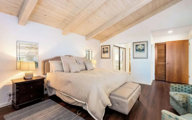 Heavenly Carmel Stay for 10!