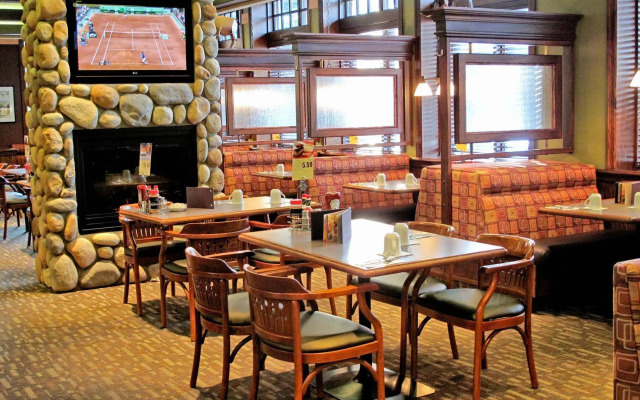 The Elk & Avenue Hotel