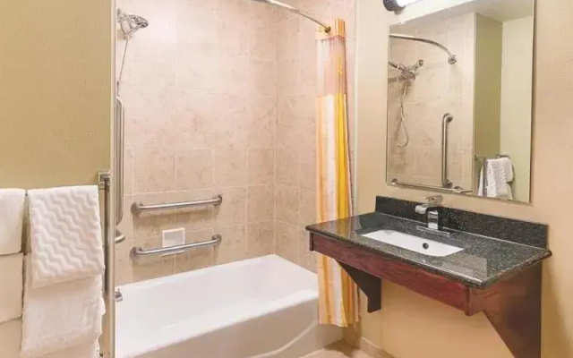 La Quinta Inn & Suites Woodway - Waco South