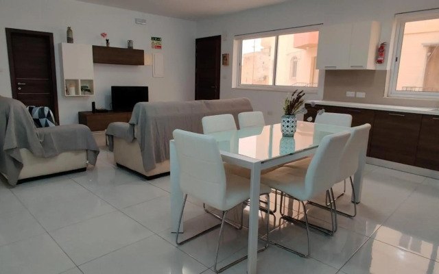 Lorenza Letting Maisonette