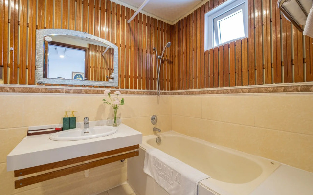 Adina Hotel