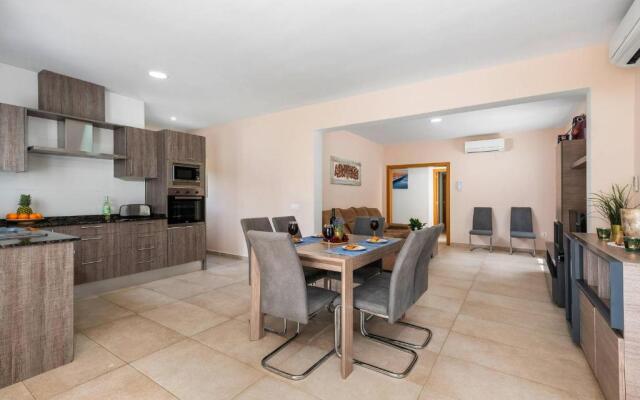 Villa Kobe - Plusholidays