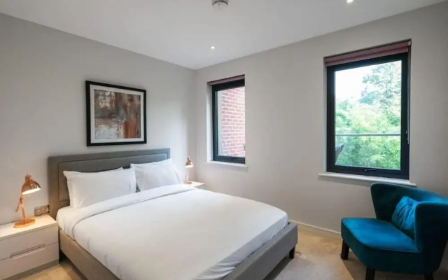 The Hampstead Crib - Bewitching 2bdr Flat With Balcony
