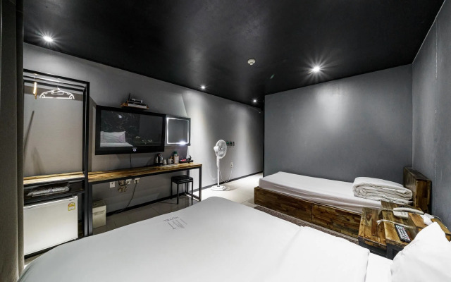 Ansan Walkers Hotel by Cozy