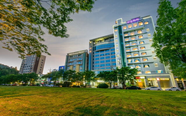 Xi Motel