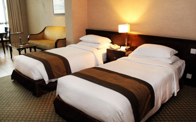 Pacific Regency Hotel Suites