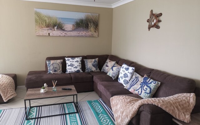 Oceanfront in Surfers Paradise Retreat