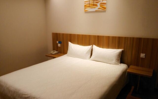 Eaka 365 Hotel