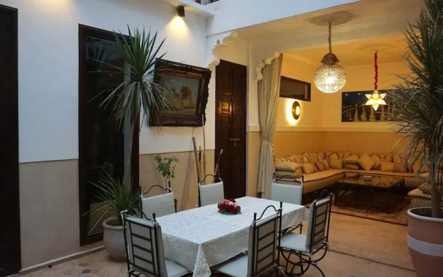 Riad Kalé Polis