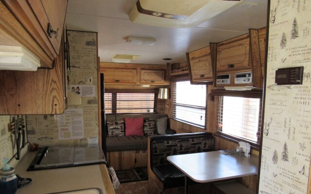 Uncle Billy Bob's Redneck Trailers Vacation Rentals-Bubba's Glamper #4