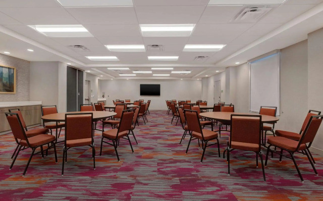 Home2 Suites by Hilton Las Vegas Southwest I-215 Curve