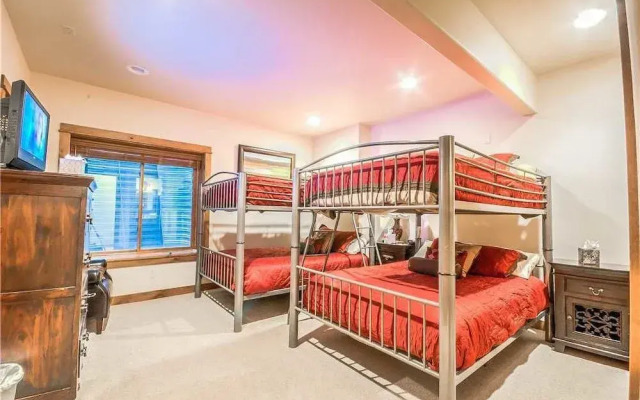 Soaring Eagle Chalet