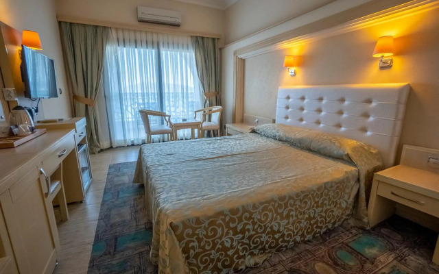 Azka Hotel