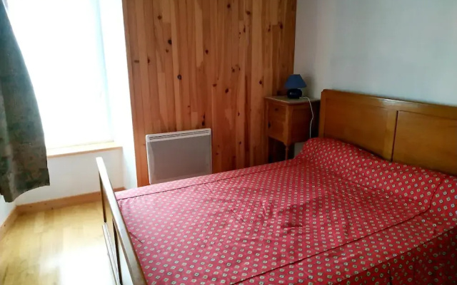House With 4 Bedrooms in Saint-gènes-champespe, With Wonderful Lake Vi