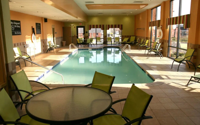 Hampton Inn & Suites-Knoxville/North I-75