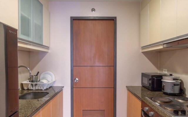 Luxury 2BR in Uptown Bgc, Free Pool use