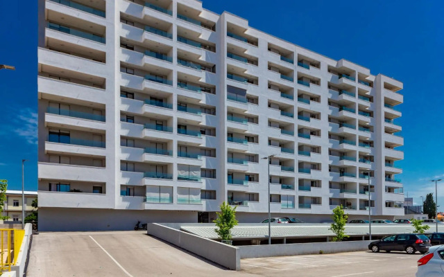 Tiffy studio w private parking