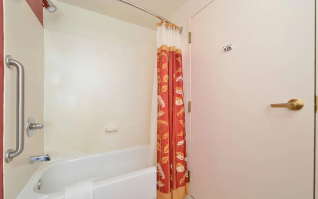 Courtyard By Marriott Bentonville