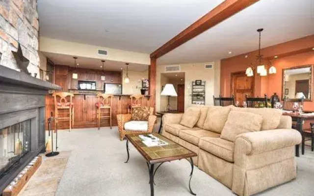 Altitude by Tremblant Sunstar