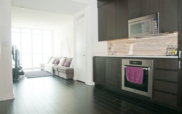 Sun Suites - Lakeview Suites offered by Short Term Stays