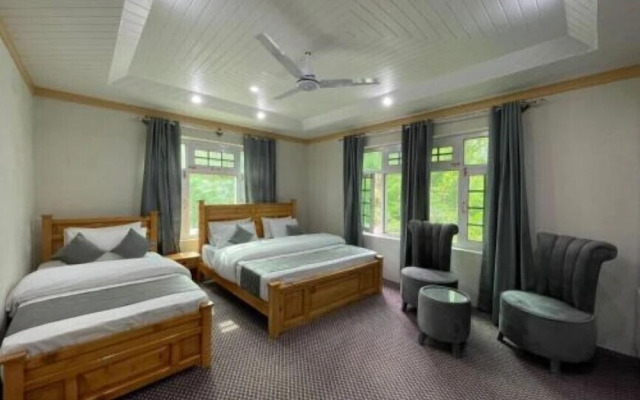 Skardu Saraye Hotel & Resort