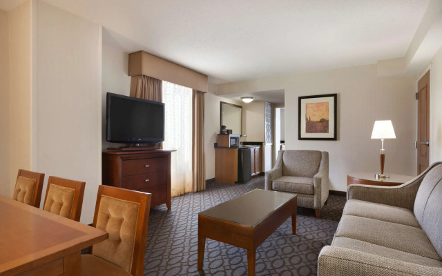 Embassy Suites by Hilton Dulles North Loudoun