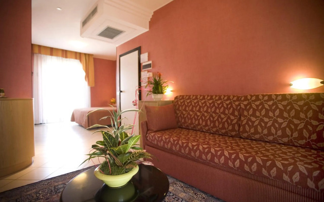 Hotel Junior