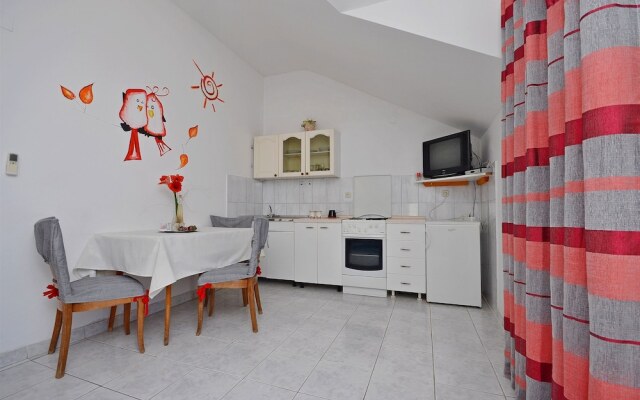 Apartments and Rooms Meri