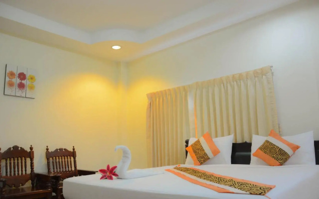 Submukdaphoomplace Hotel