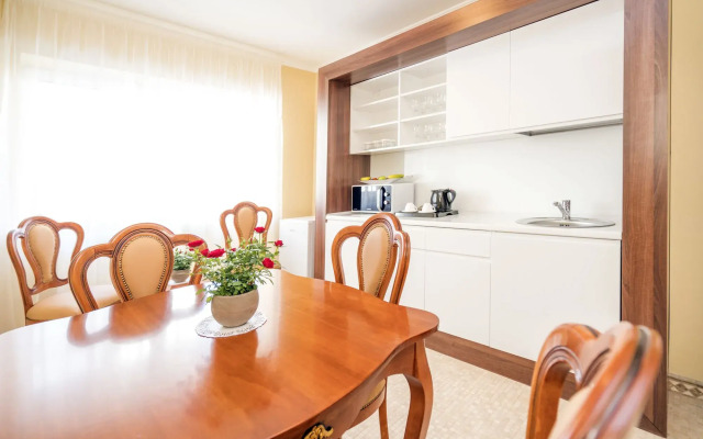 Studio One Accommodation Suites