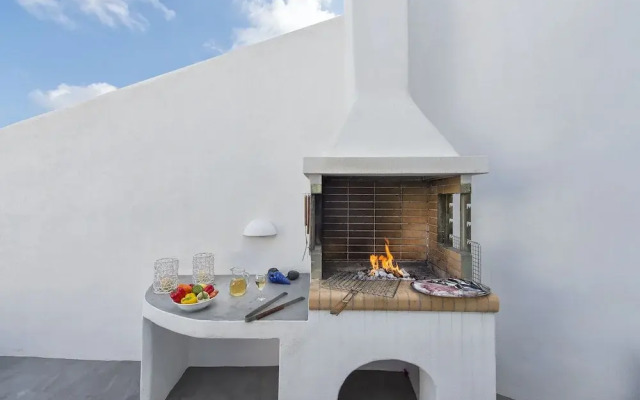 Spacious 3-bed Villa With Private Pool in Pyrgos