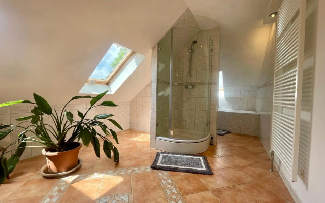 Biesdorf-verkehrsgünstig und ruhig