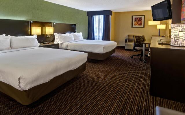 Clarion Hotel & Suites Conference Center Memphis Airport