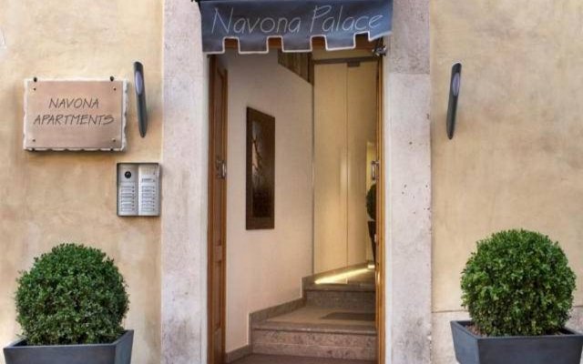 Navona Palace Luxury Inn
